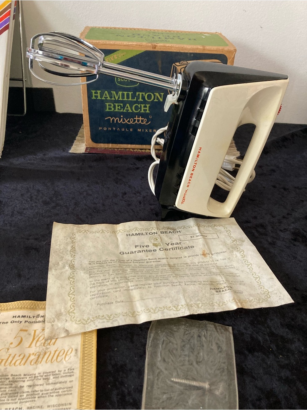Hamilton Beach Scovill White Hand Mixer Mixette Vintage Works